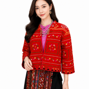 เสื้อคลุมผ้าใยกัญชงแต่งผ้าชาวเขาปักมือ ด้านหลังผ้าใยกัญชง สีธรรมชาติ งานแฮนด์เมด RedCraft SB10